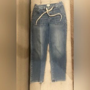 UpWest straight all day jeans size small. Relaxed fit. SFPF home. Fit like a 6.